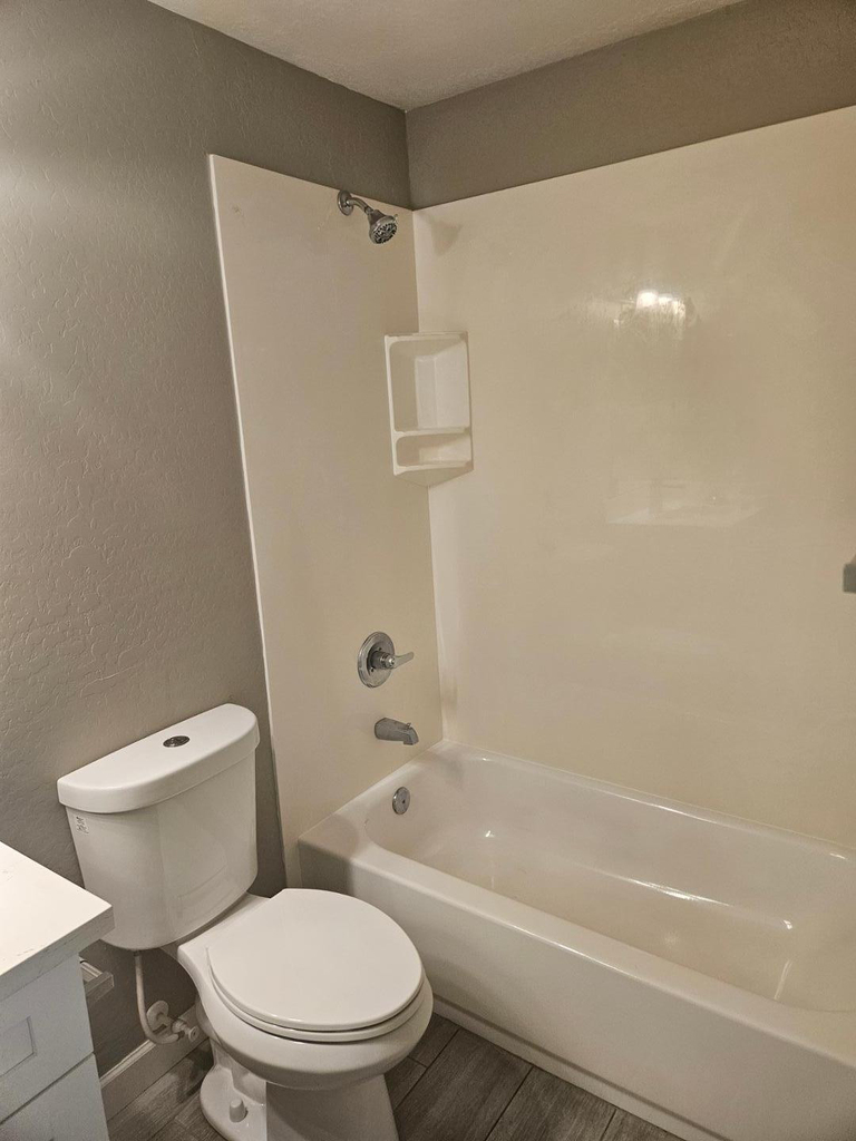 935 E Roma Avenue - Photo 11