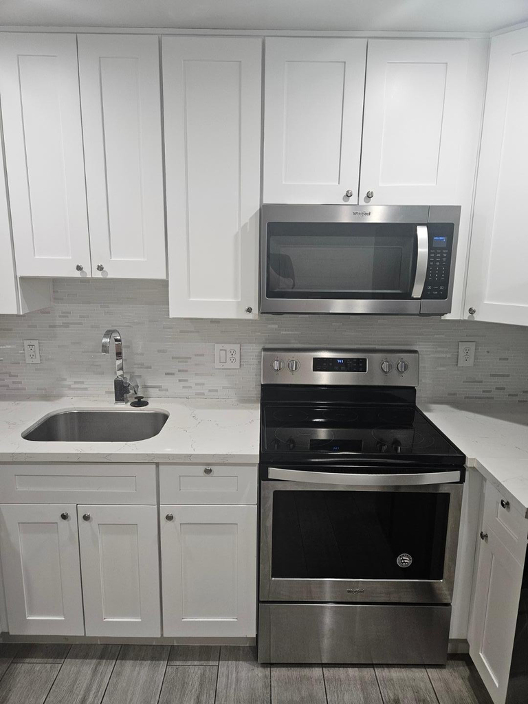 935 E Roma Avenue - Photo 4