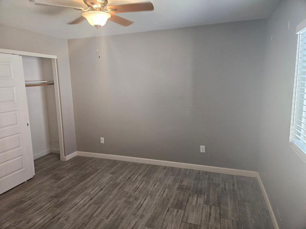 935 E Roma Avenue - Photo 15
