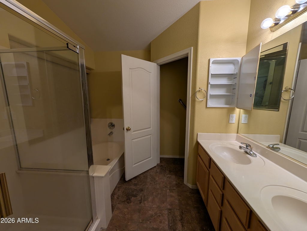 2481 E Fairview Street - Photo 11