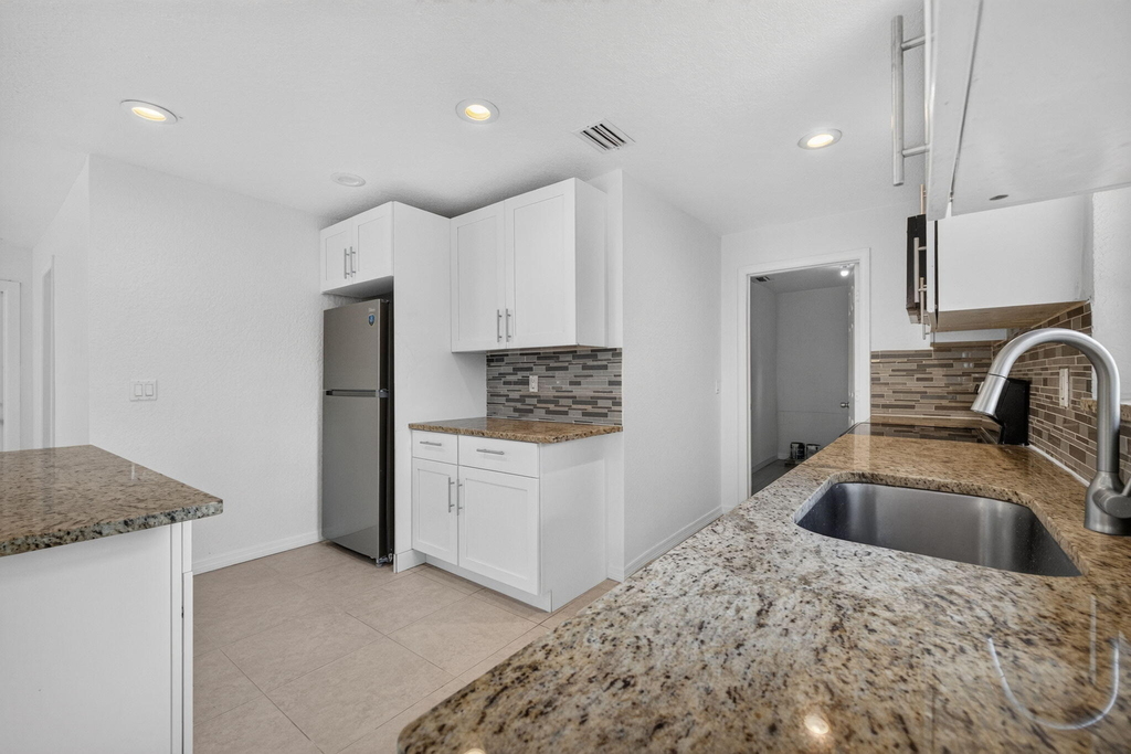 913 Se 10th Street - Photo 11