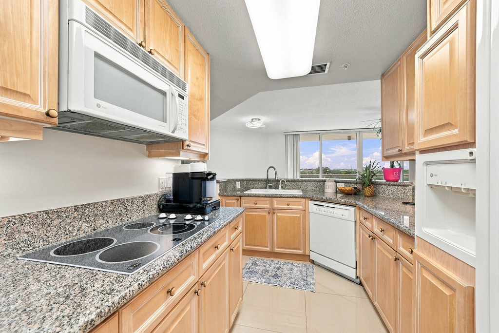 6001 N Ocean Drive - Photo 13
