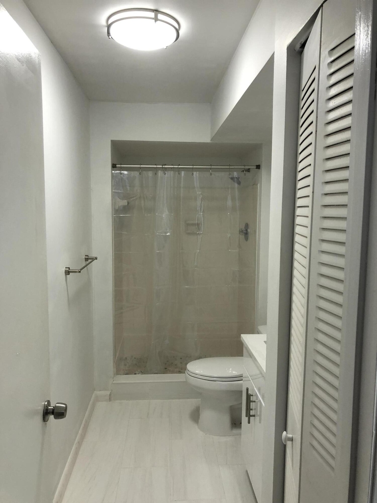 480 Nw 20th Street - Photo 3