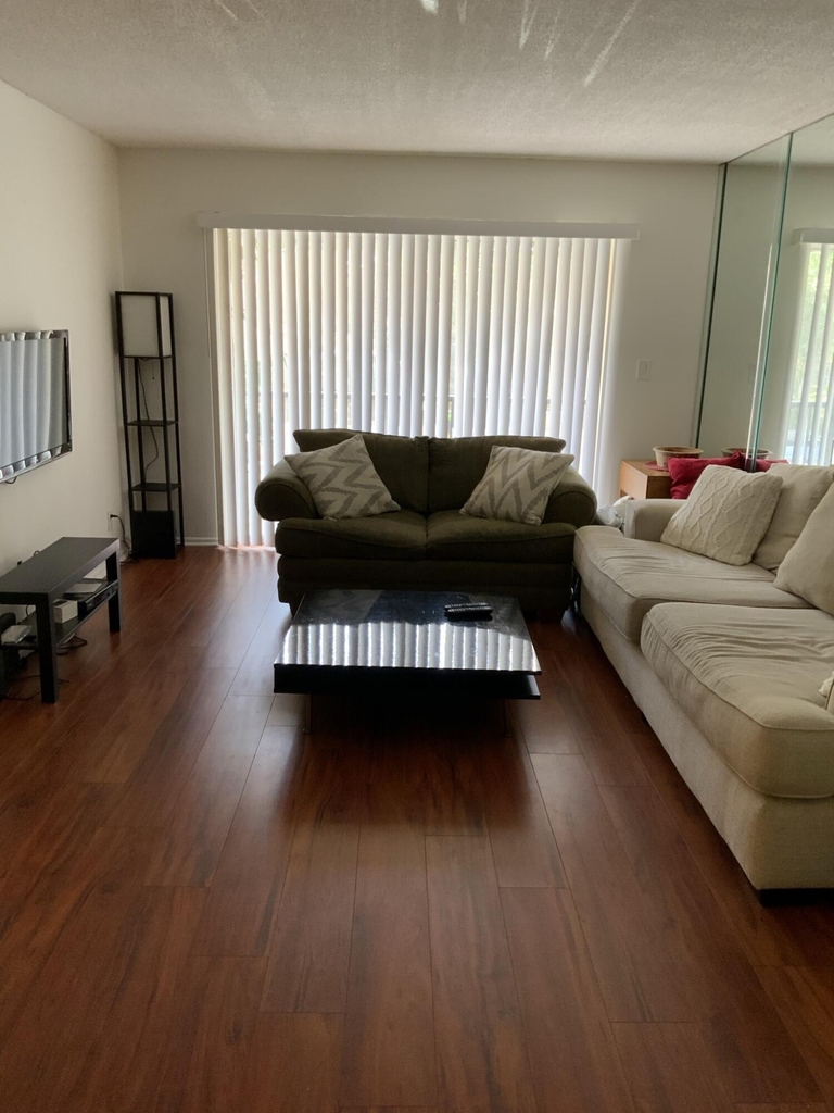480 Nw 20th Street - Photo 15