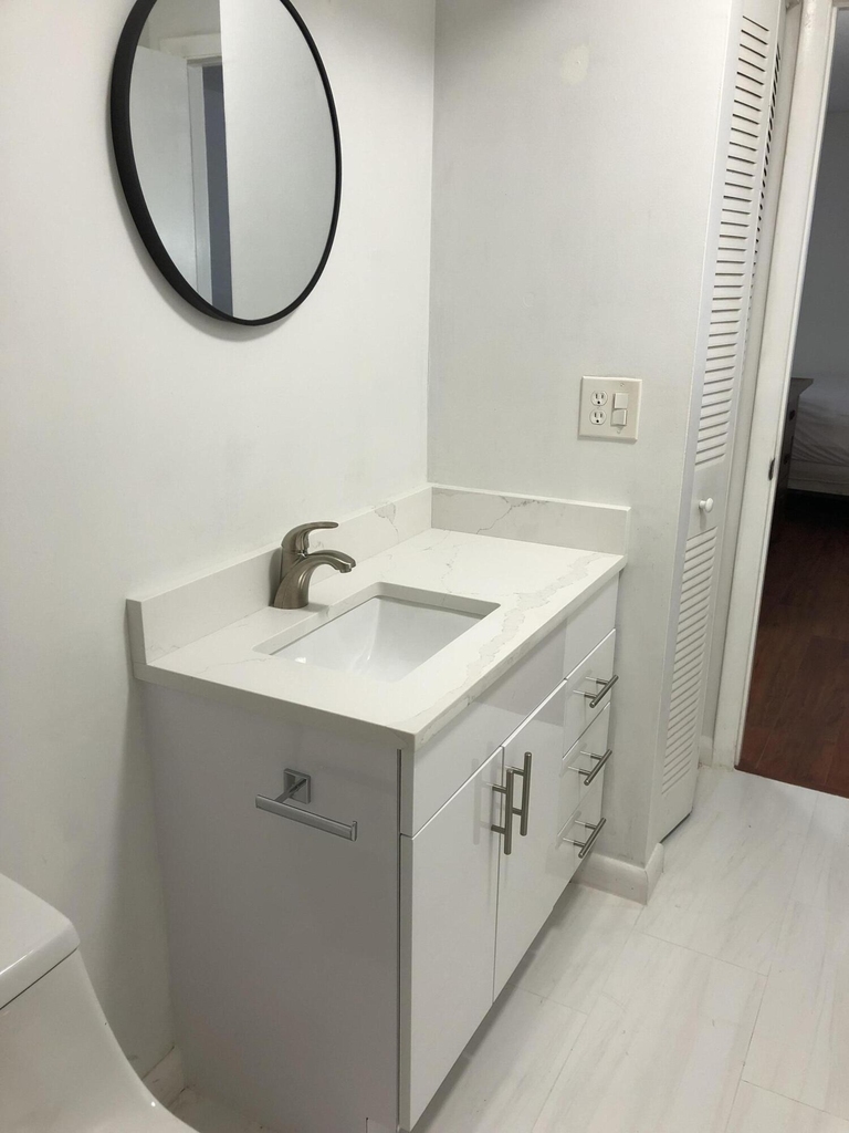 480 Nw 20th Street - Photo 4