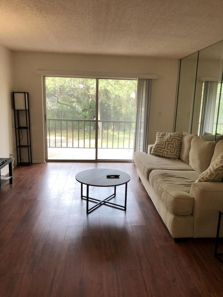 480 Nw 20th Street - Photo 19