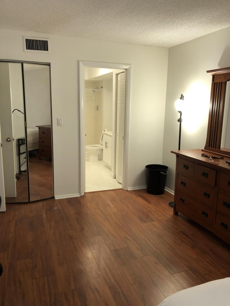 480 Nw 20th Street - Photo 10