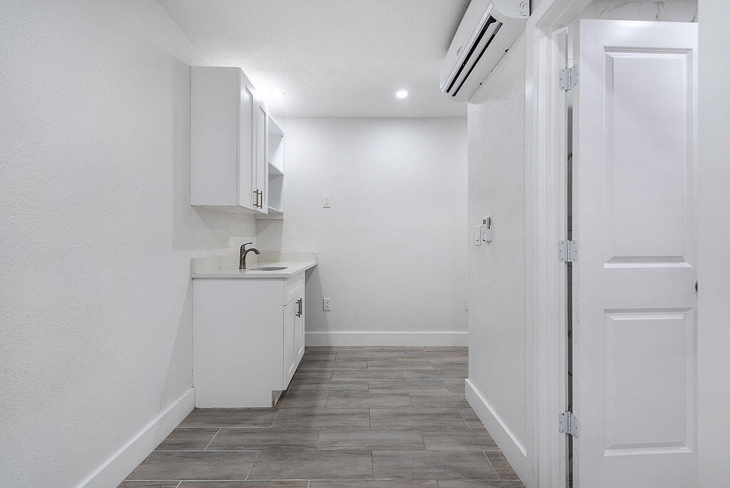216 Jackson Avenue - Photo 8