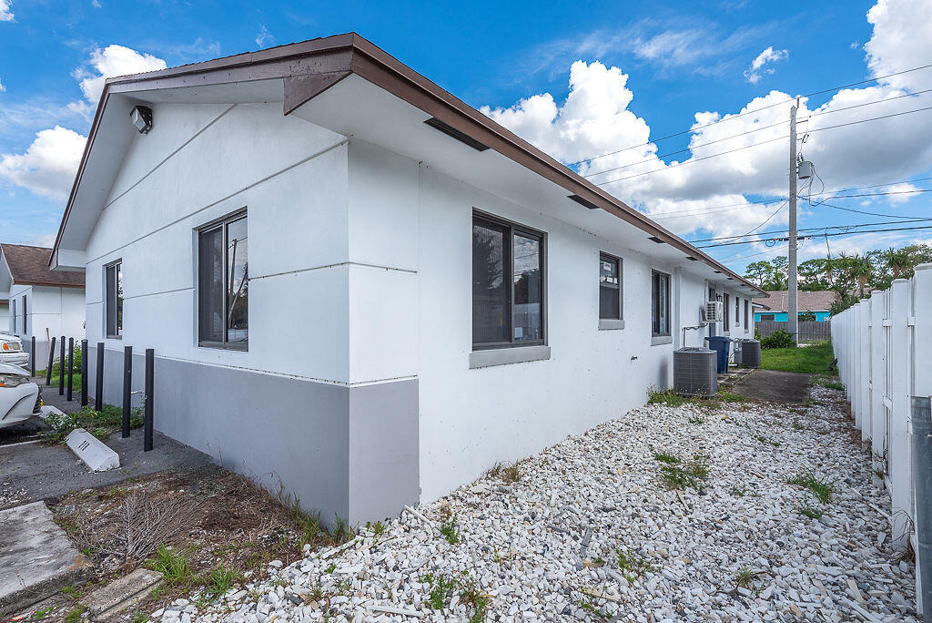 216 Jackson Avenue - Photo 13