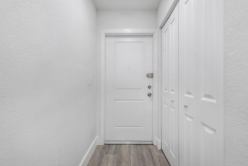 216 Jackson Avenue - Photo 3