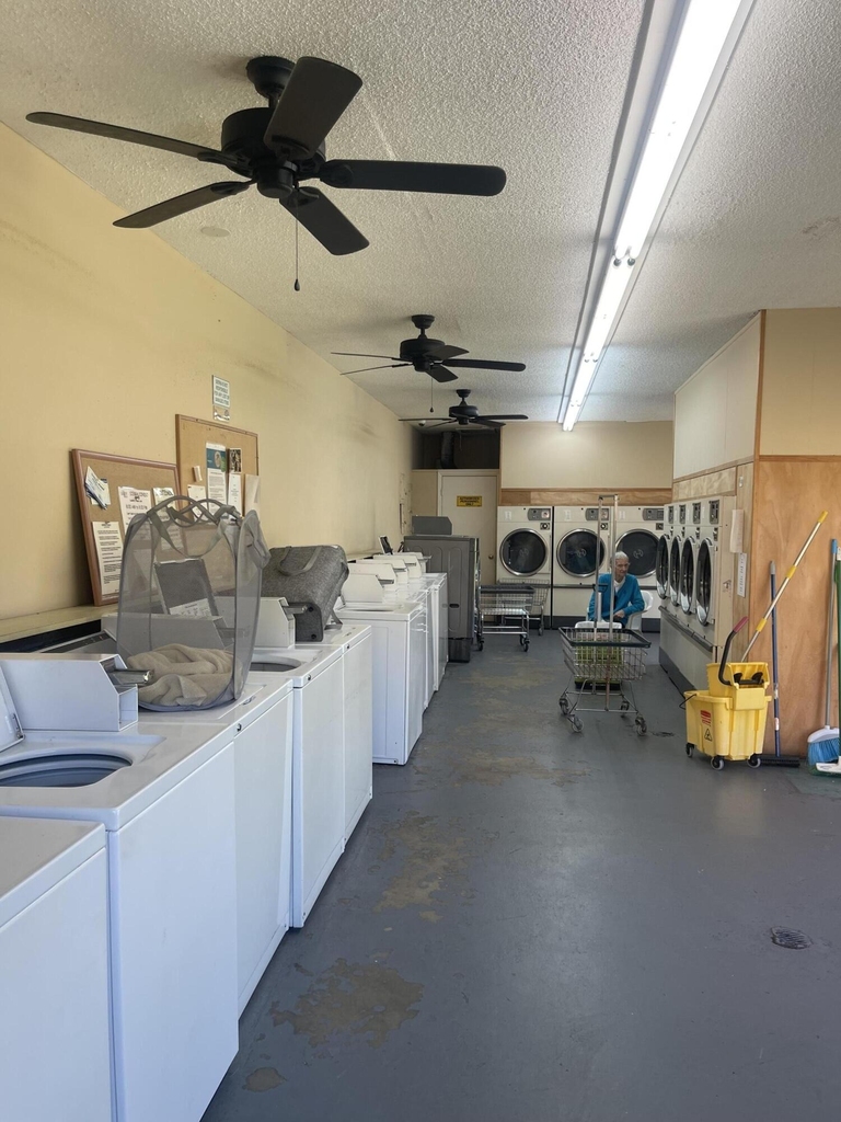1021 Se Monterey Road - Photo 3