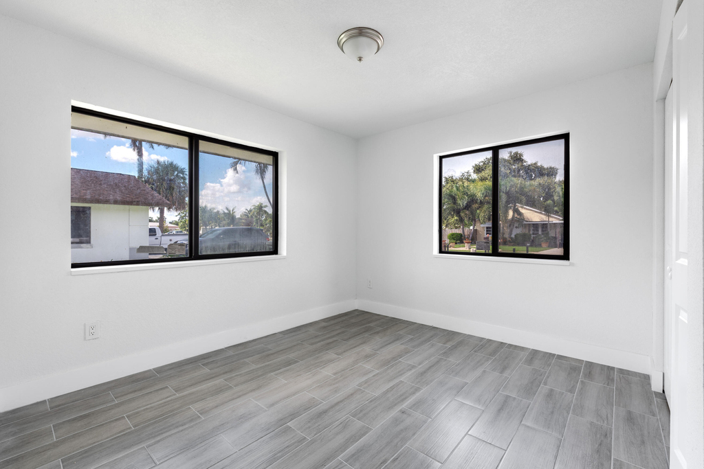 220 Jackson Avenue - Photo 7