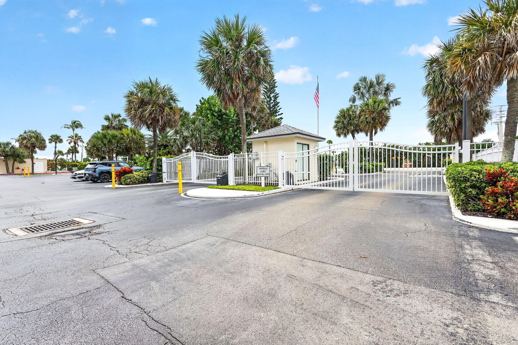 10600 S Ocean Drive - Photo 51