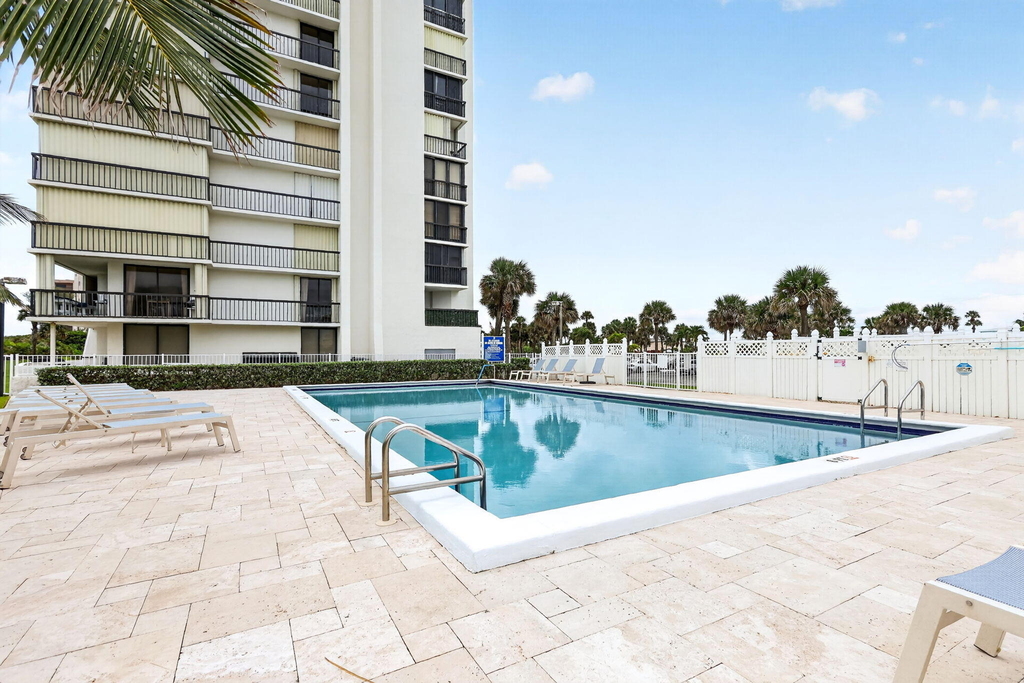 10600 S Ocean Drive - Photo 29