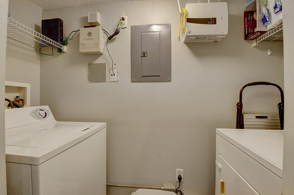 1223 Villa Circle - Photo 11