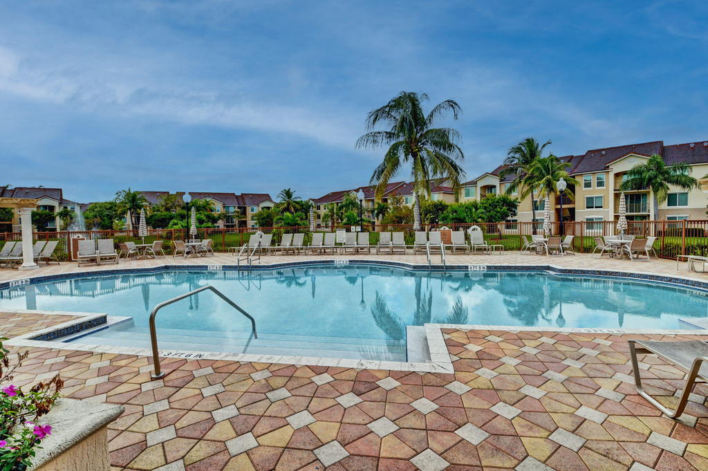 1223 Villa Circle - Photo 35