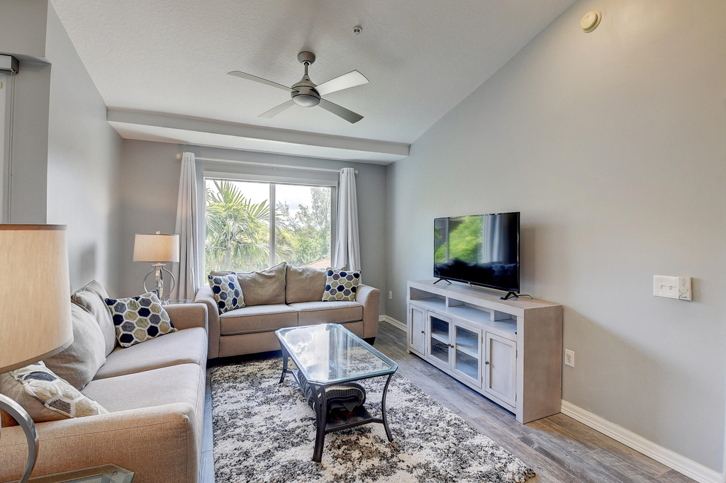 1223 Villa Circle - Photo 2