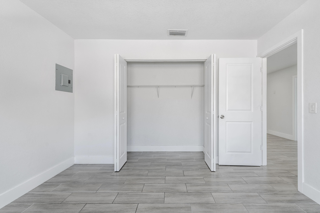 224 Jackson Avenue - Photo 17