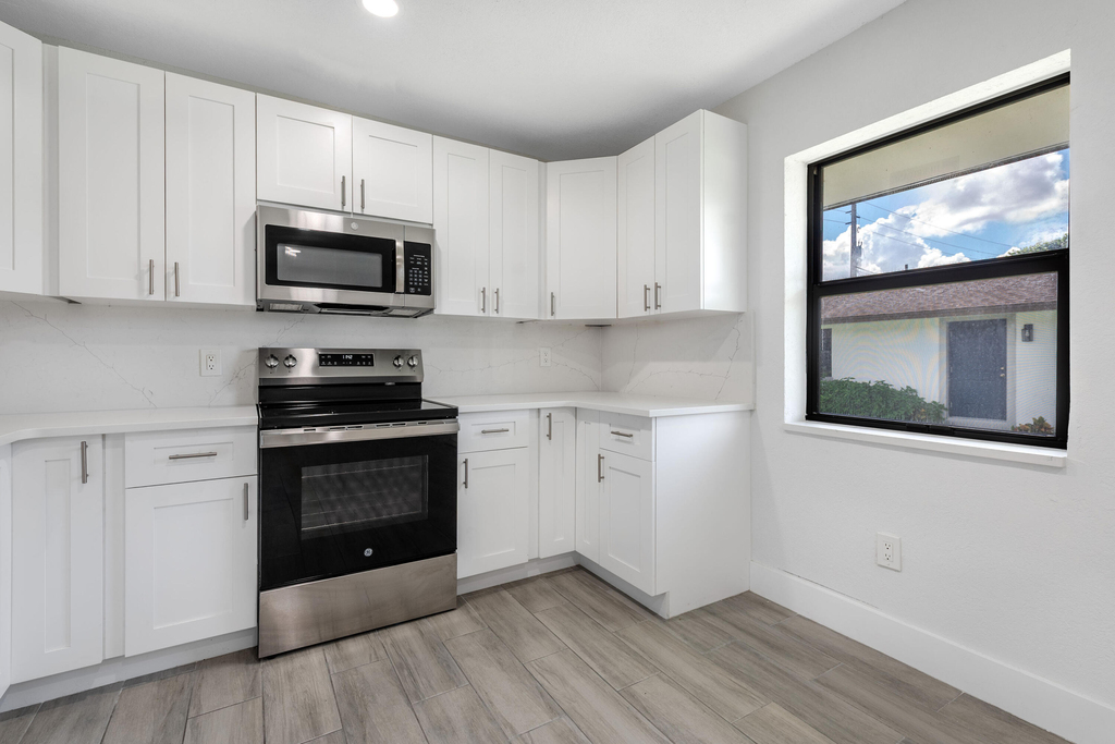 224 Jackson Avenue - Photo 6