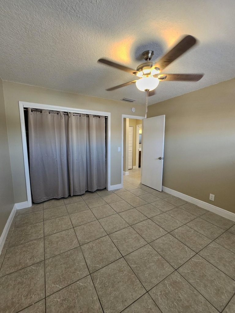 1200 W Blue Heron Boulevard - Photo 12