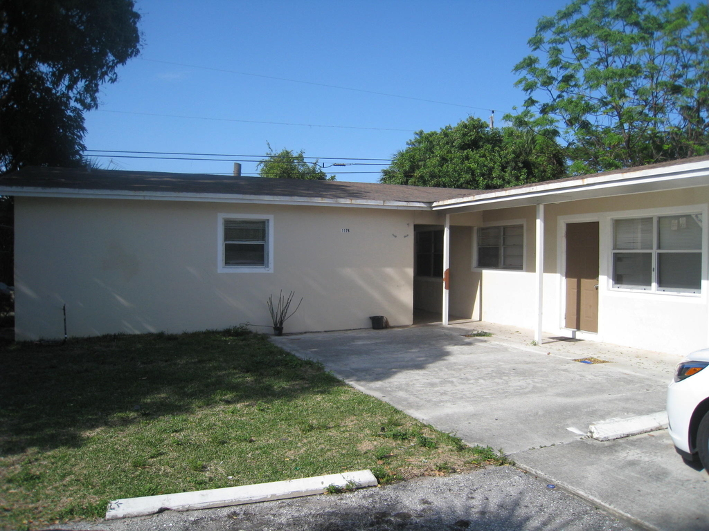 1176 W 32nd Street - Photo 0