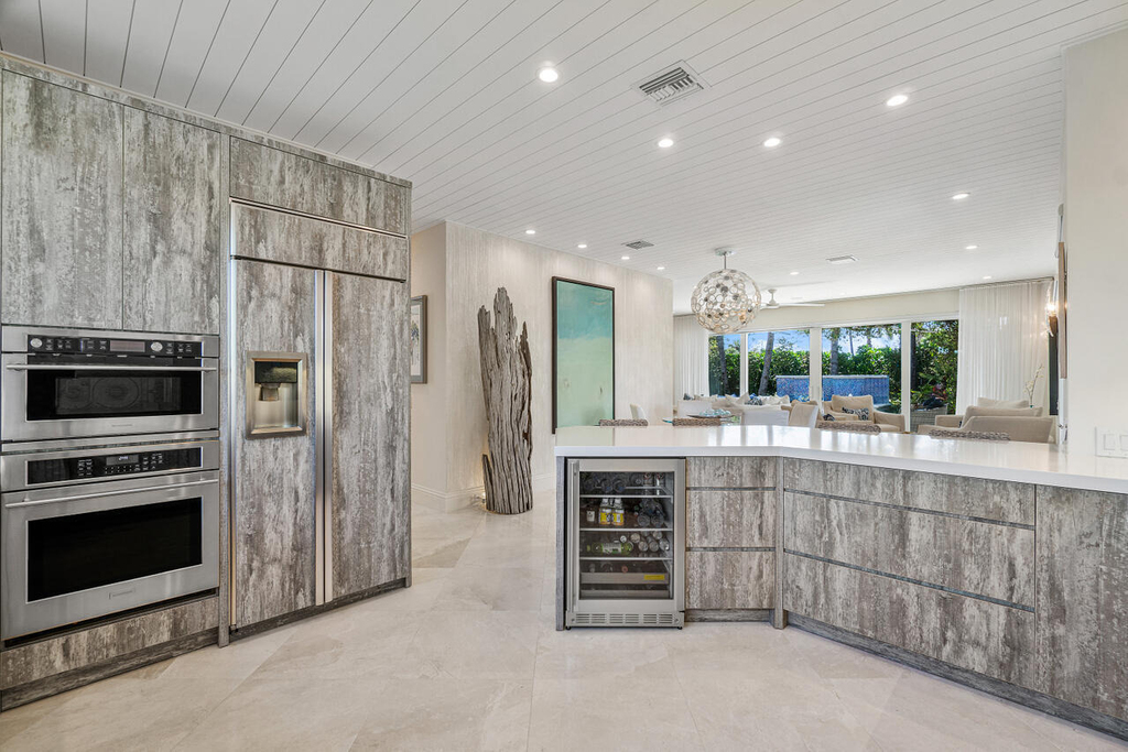 1212 Hillsboro Mile - Photo 6