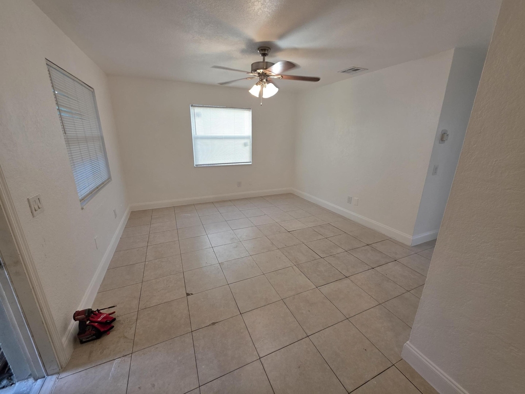 1130 N F Street - Photo 7