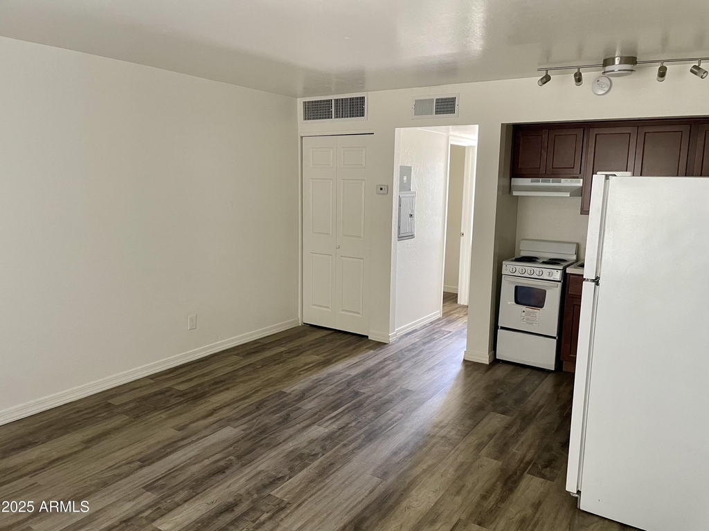 2301 N 28th Street - Photo 1
