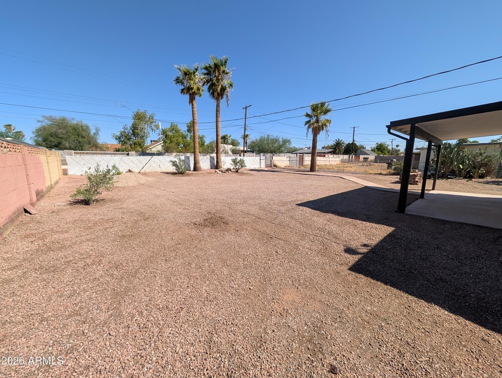 810 W 12th Street - Photo 20