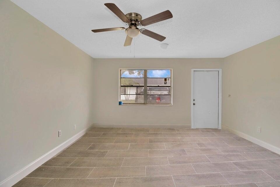 3060 Martin Avenue - Photo 7