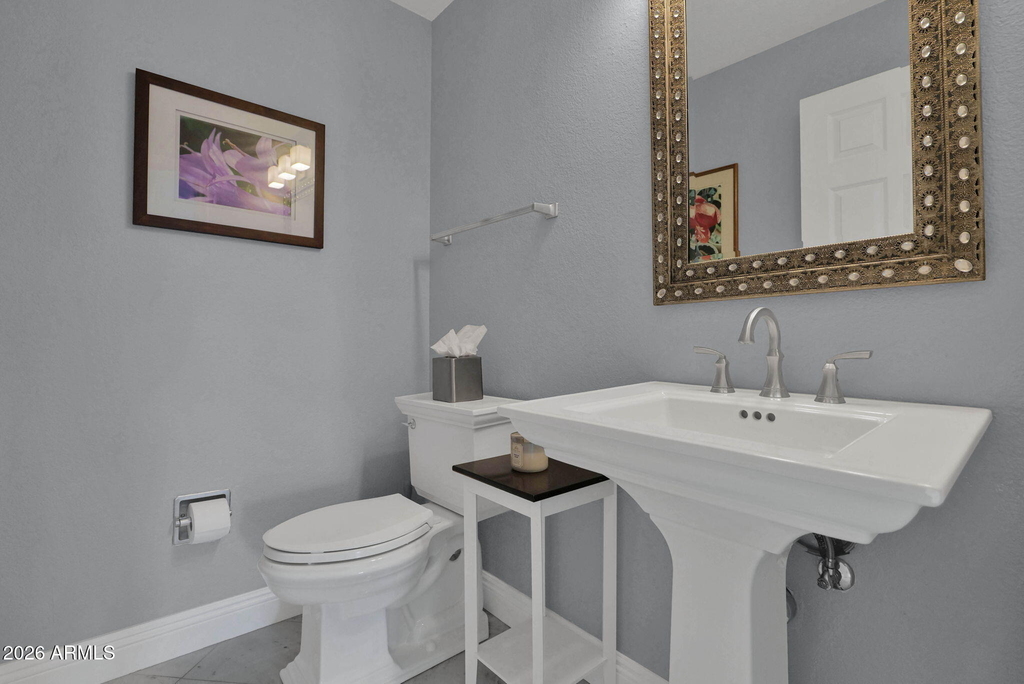 3033 E Rose Lane - Photo 3