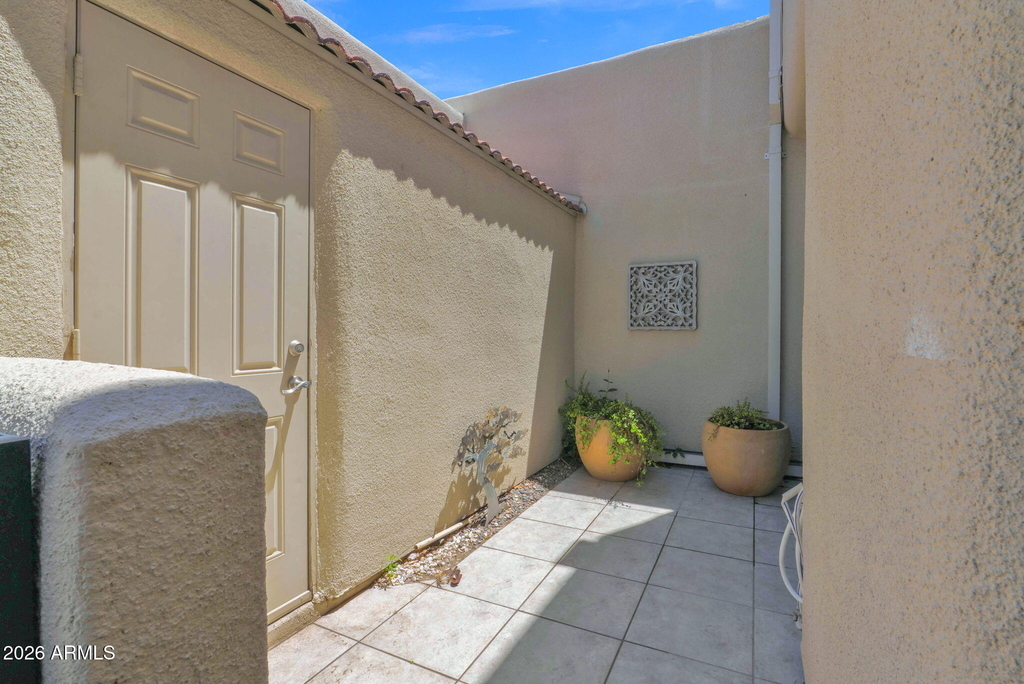 3033 E Rose Lane - Photo 1