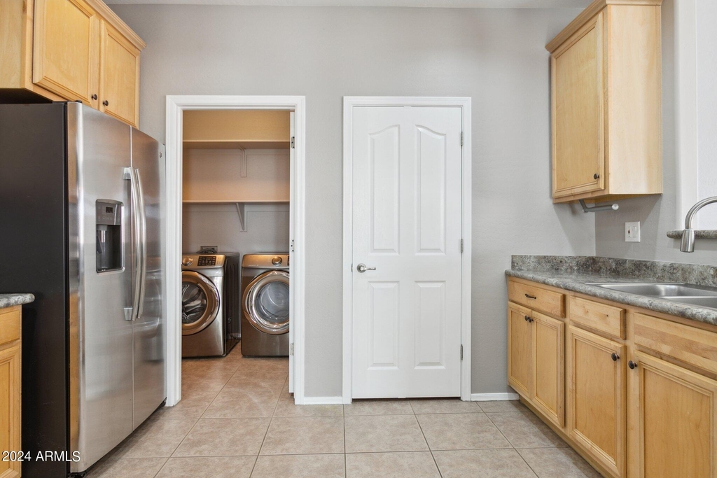 7727 S 45th Lane - Photo 8
