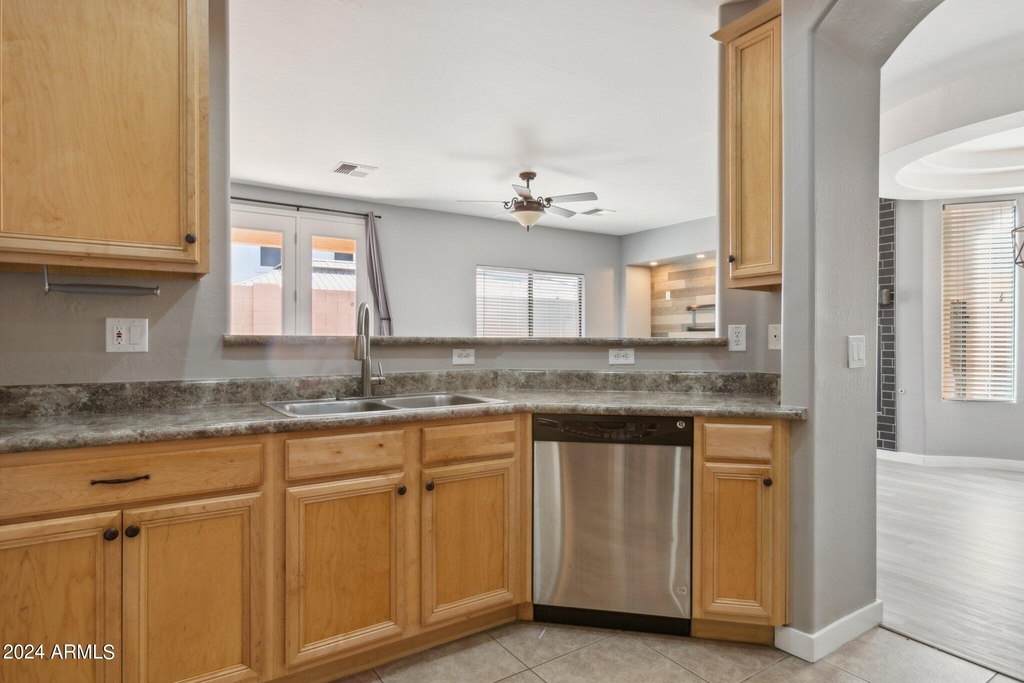 7727 S 45th Lane - Photo 10