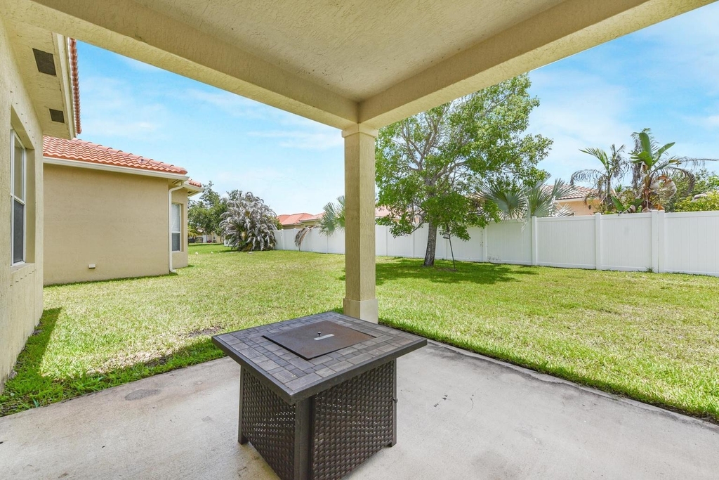 5544 Spanish River Road - Photo 19