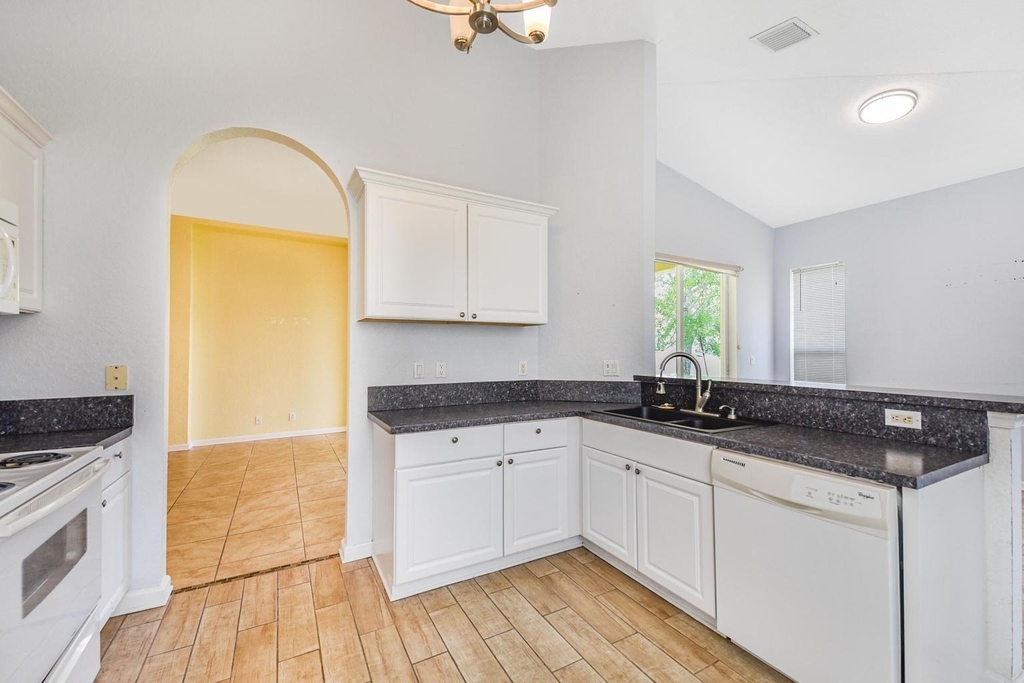 5544 Spanish River Road - Photo 8