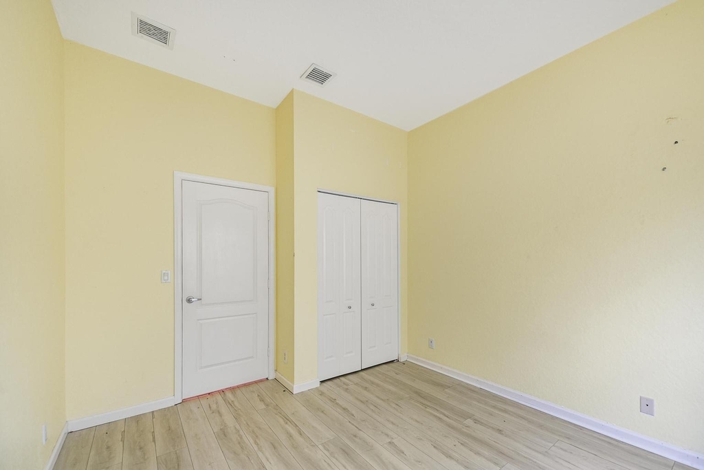5544 Spanish River Road - Photo 18