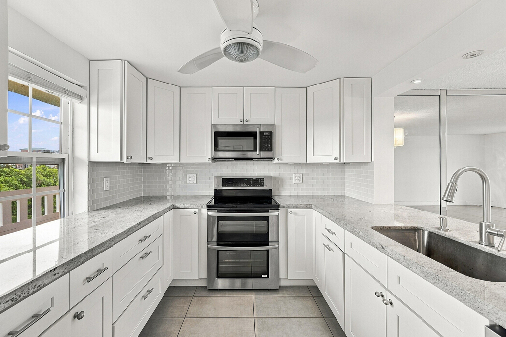 111 Se 3rd Avenue - Photo 23
