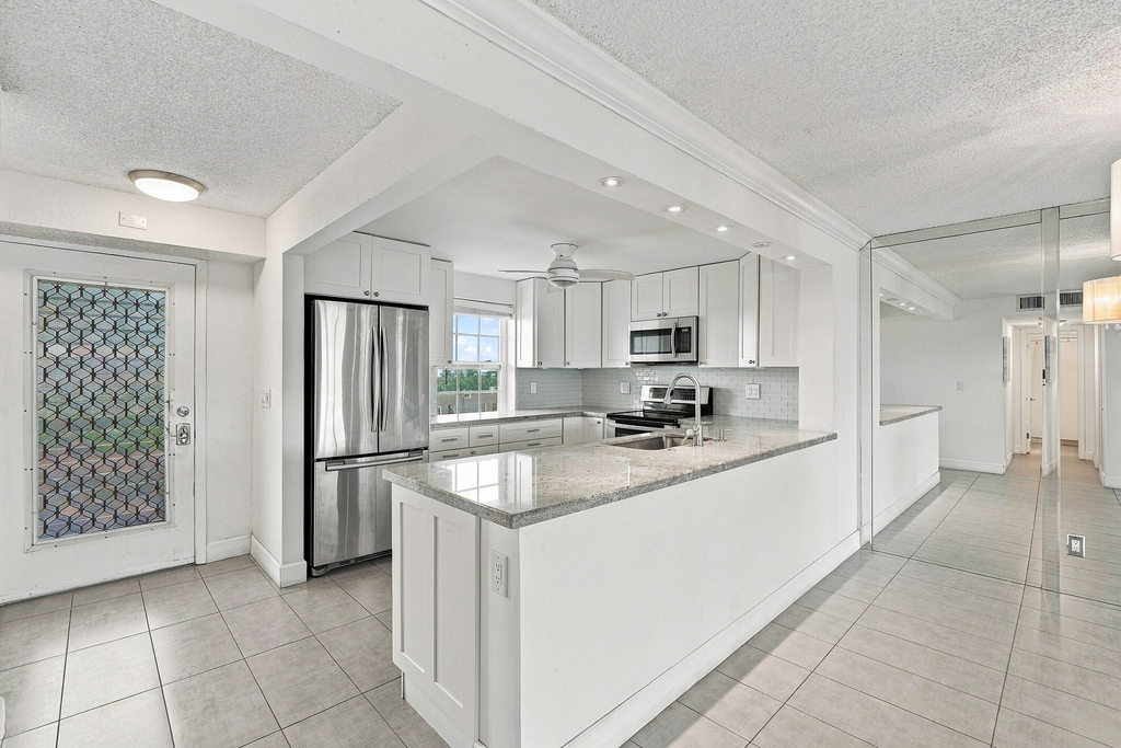 111 Se 3rd Avenue - Photo 24
