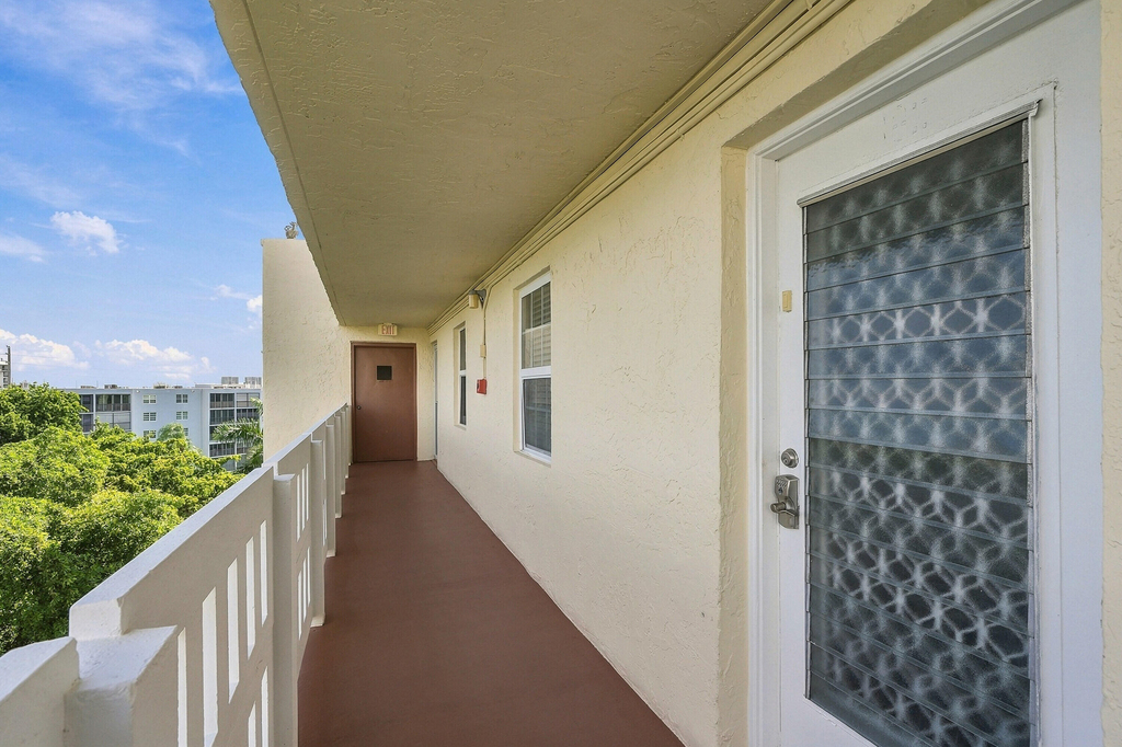 111 Se 3rd Avenue - Photo 26