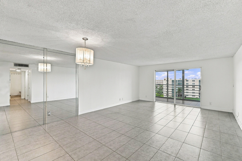111 Se 3rd Avenue - Photo 20