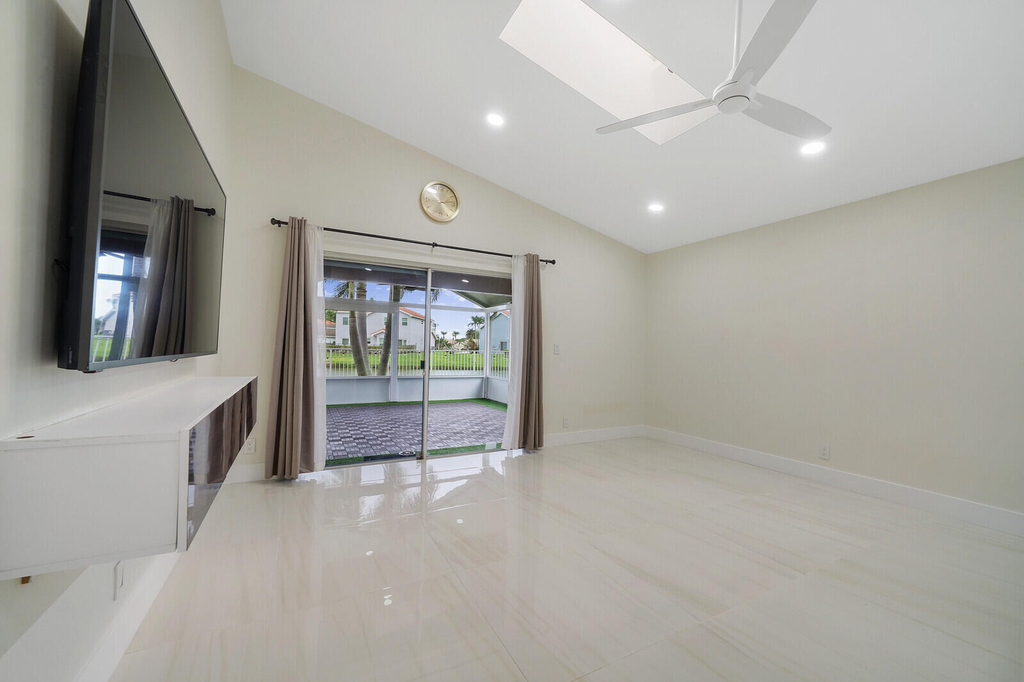 8599 Tourmaline Boulevard - Photo 15