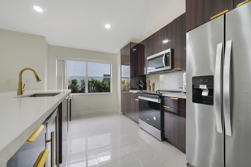 8599 Tourmaline Boulevard - Photo 10