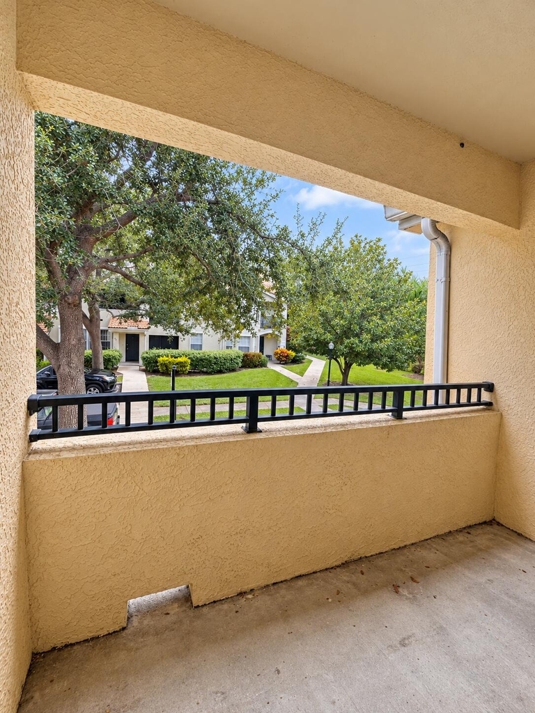 110 Sw Peacock Boulevard - Photo 3