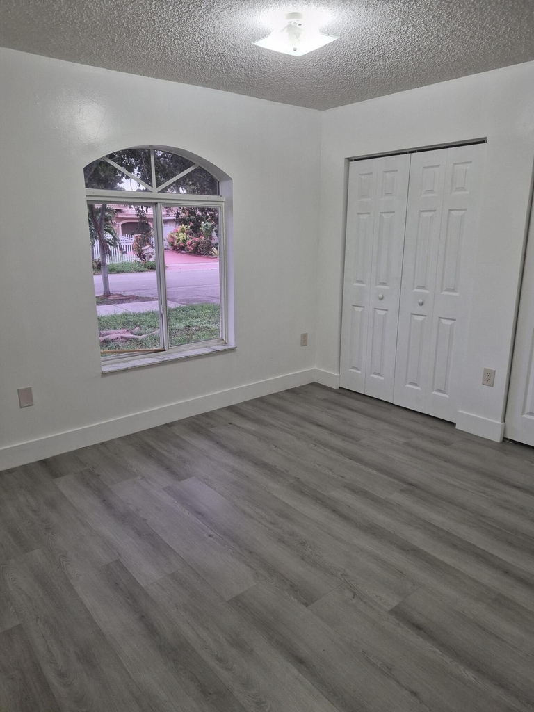 20431 Nw 18th Avenue - Photo 6