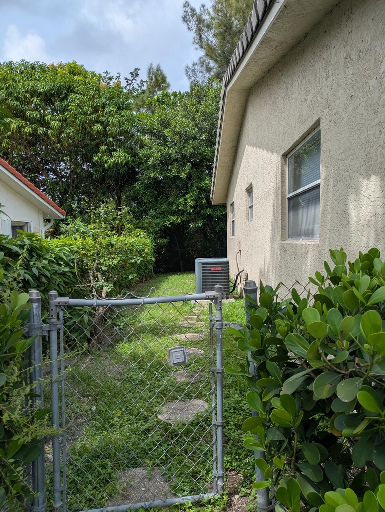 3502 Riverside Drive - Photo 10