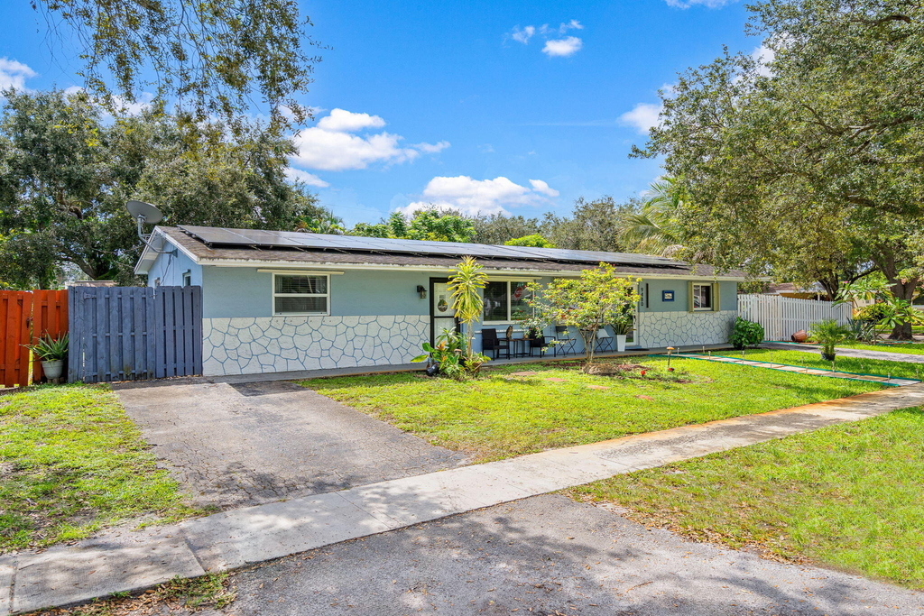 9478 Sw 51st Street - Photo 0