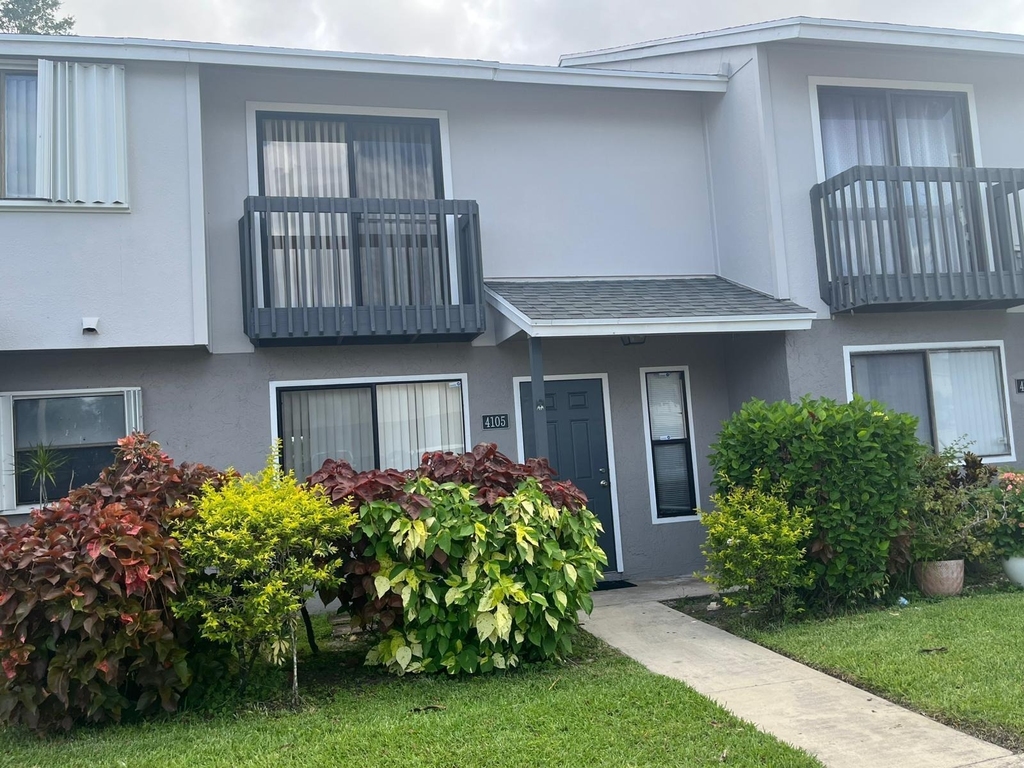 4105 Inlet Circle - Photo 0