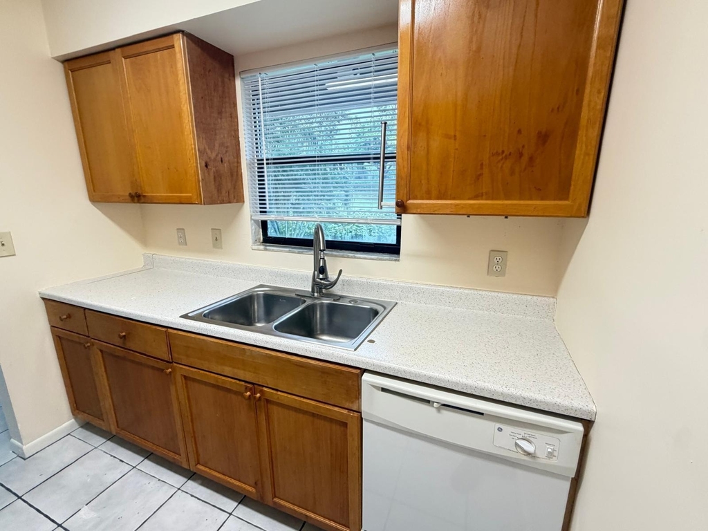 4105 Inlet Circle - Photo 4