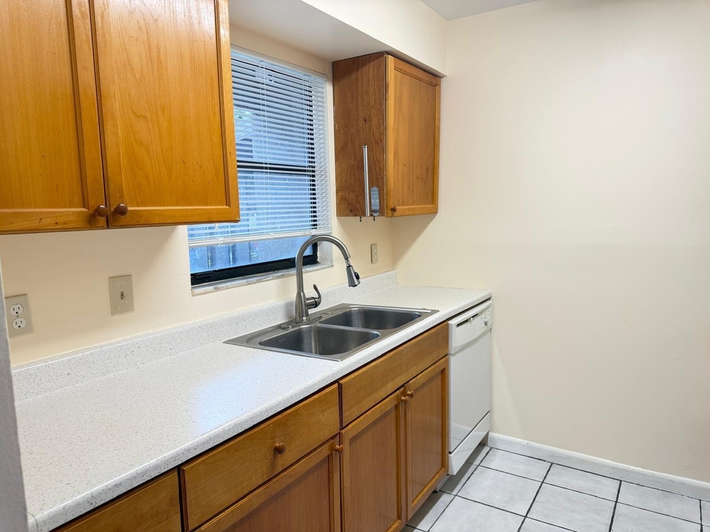 4105 Inlet Circle - Photo 2